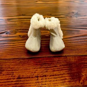 Baby Girl Silver Boots (Size 1)